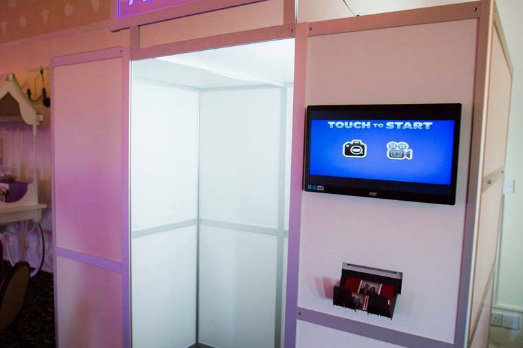 photo booth hire in wirral