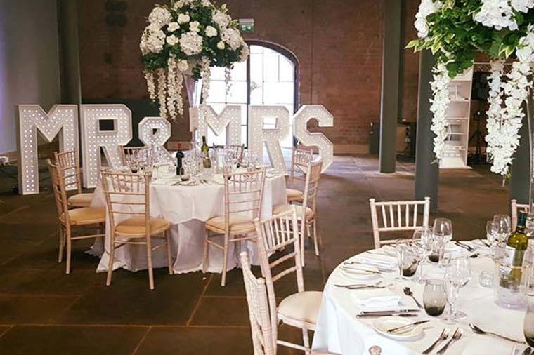 chiavari chair hire